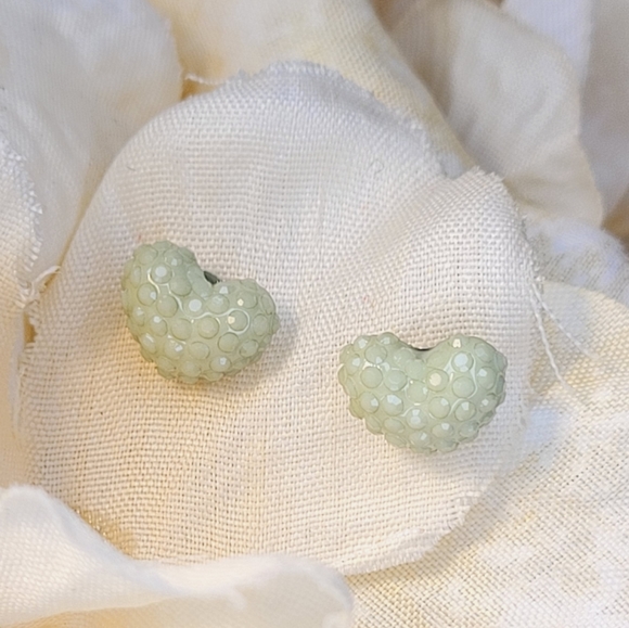💍 Textured light green earrings - Picture 3 of 7